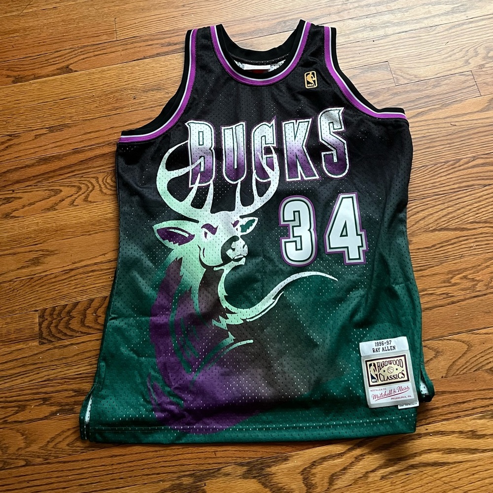 Mitchell & Ness Ray Allen 1996-97 Milwaukee Bucks Jersey